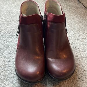 JBU burgundy boots